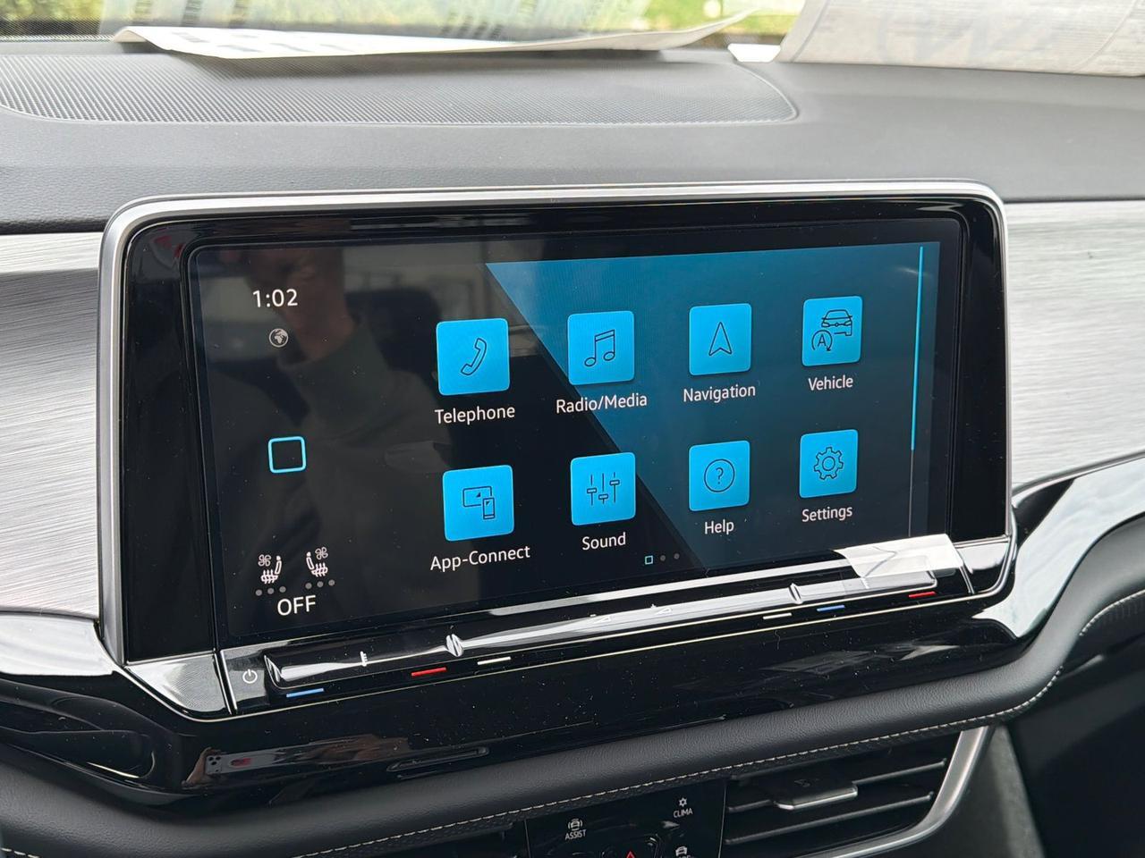 2026 Volkswagen Atlas Cross Sport 2.0T SE w/Technology Hagerstown MD