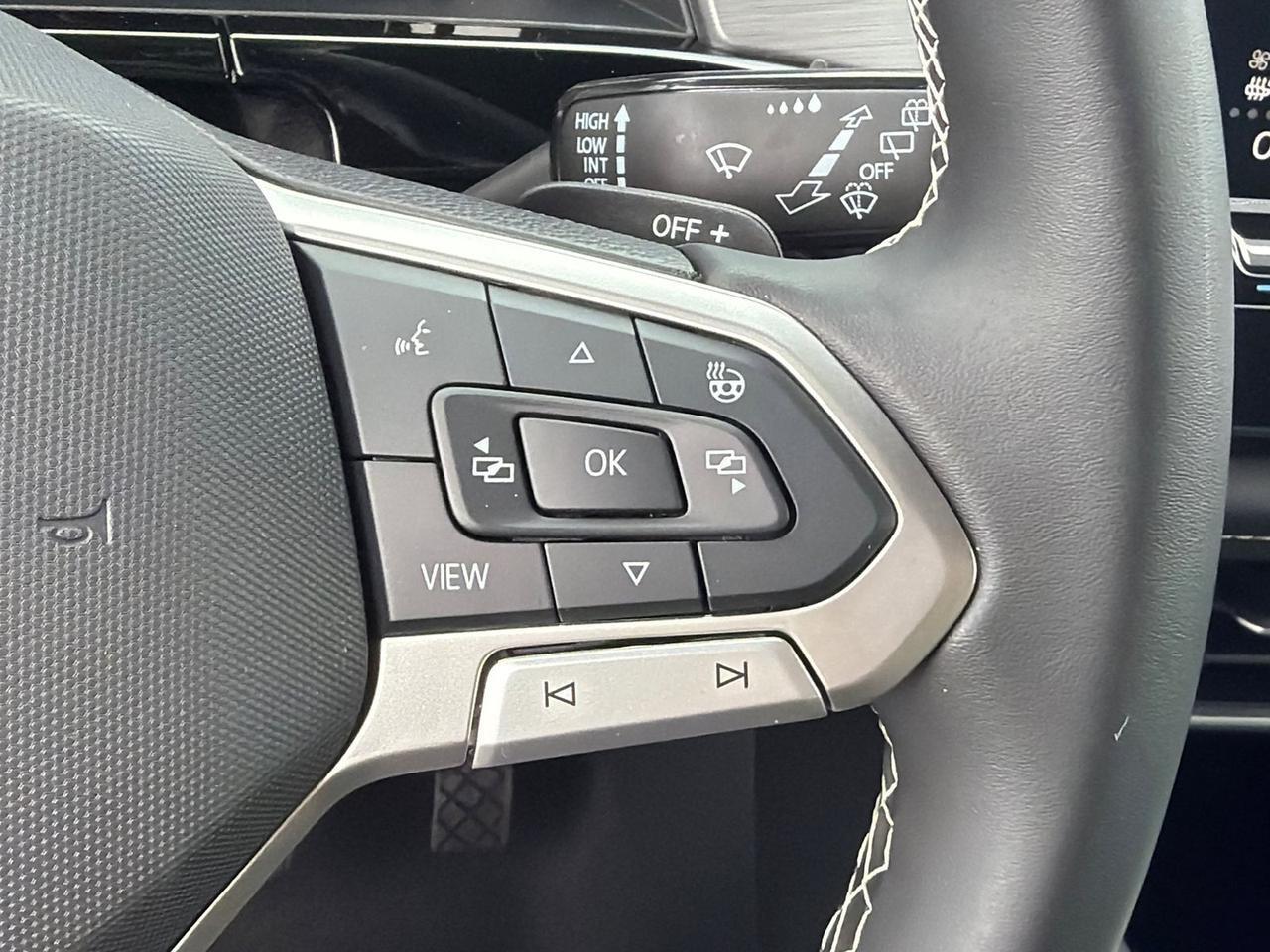 2026 Volkswagen Atlas Cross Sport 2.0T SE w/Technology Hagerstown MD