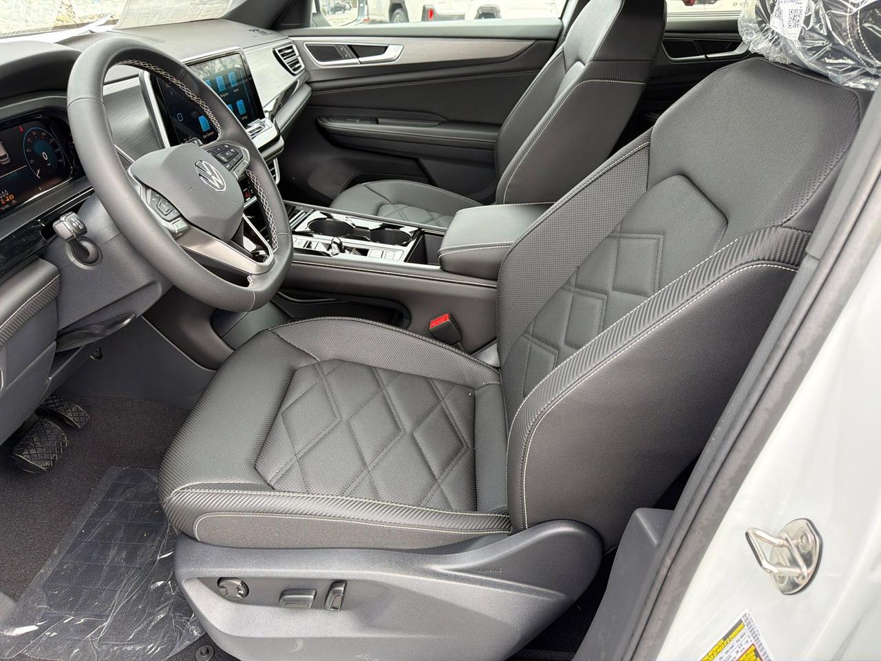 2026 Volkswagen Atlas Cross Sport 2.0T SE w/Technology Hagerstown MD