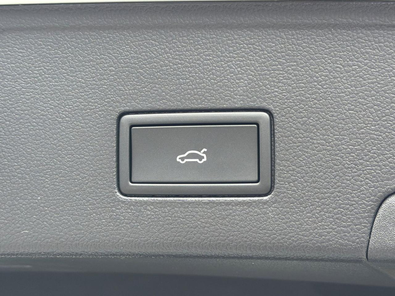 2026 Volkswagen Atlas Cross Sport 2.0T SE w/Technology Hagerstown MD