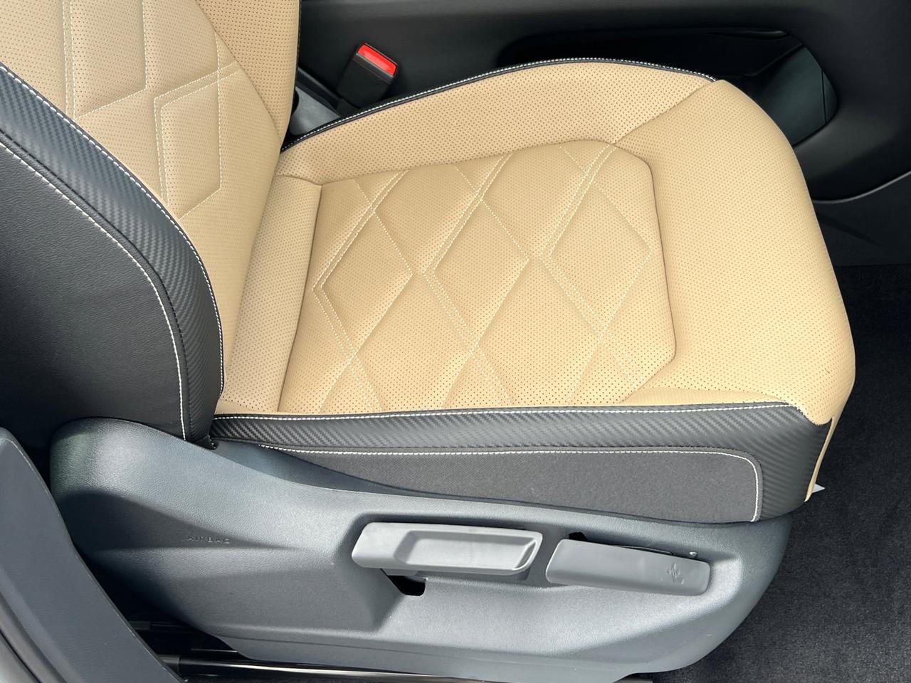 2026 Volkswagen Atlas Cross Sport 2.0T SE w/Technology Hagerstown MD