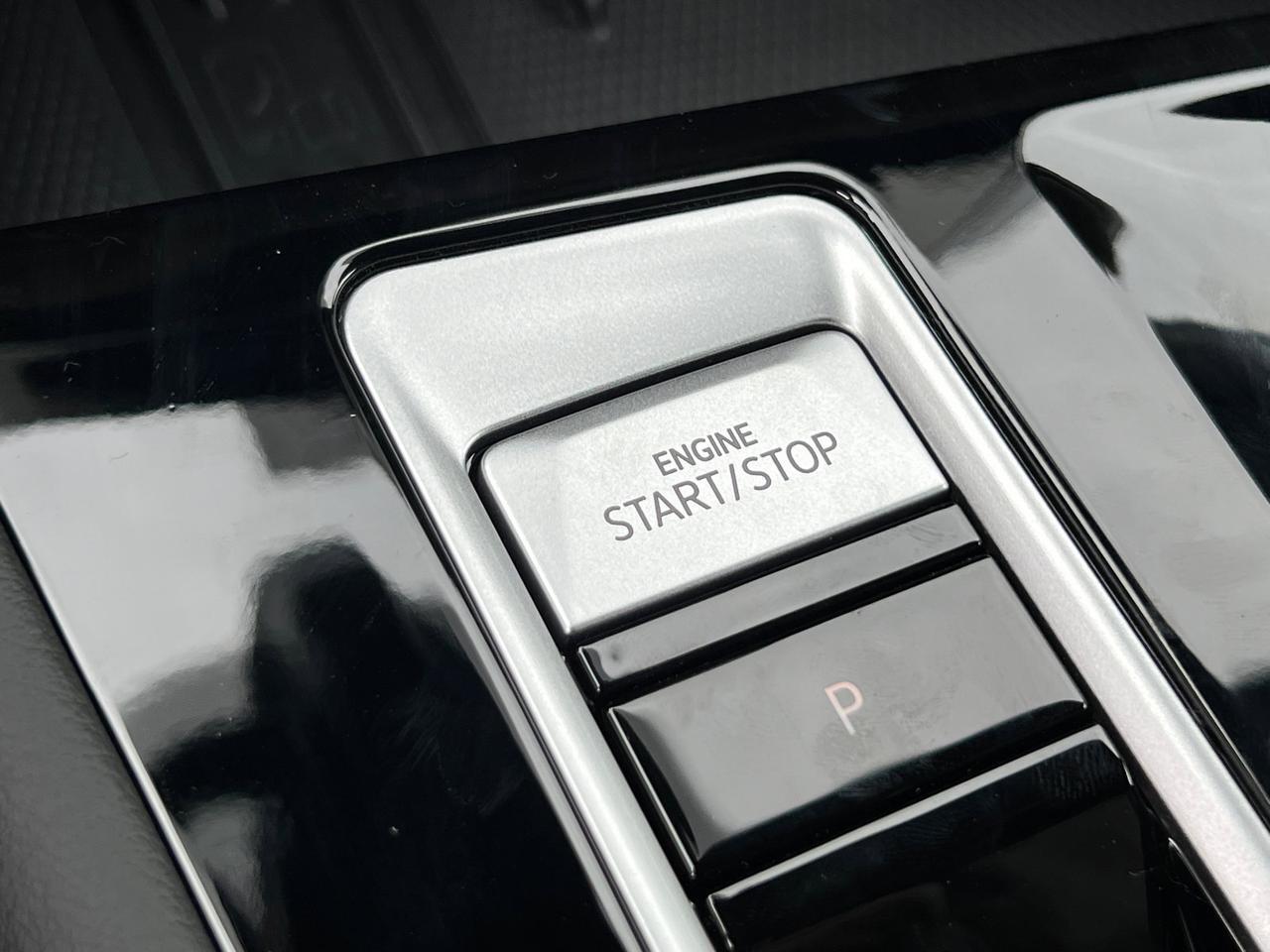 2026 Volkswagen Atlas Cross Sport 2.0T SE w/Technology Hagerstown MD