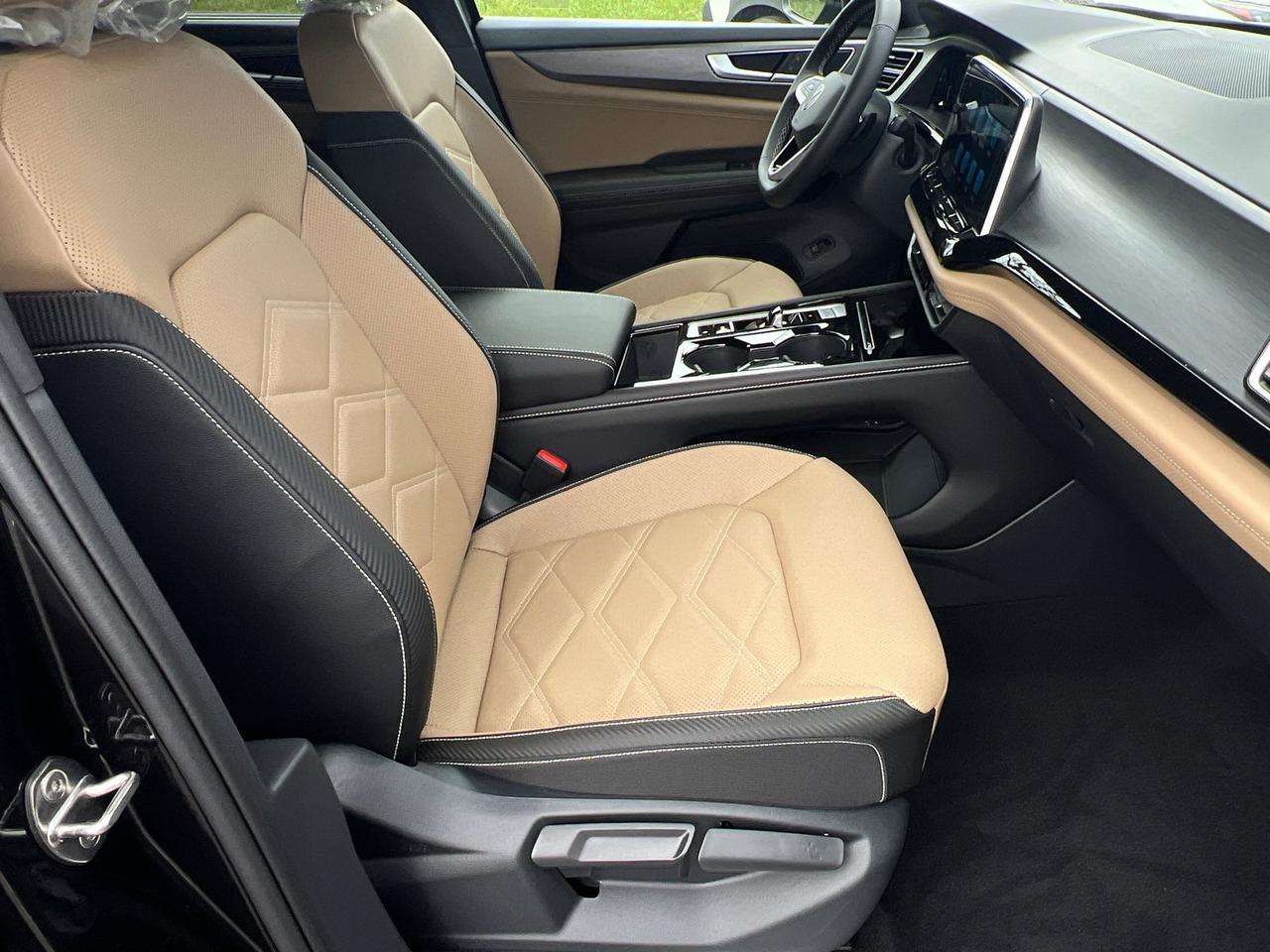 2026 Volkswagen Atlas Cross Sport 2.0T SE w/Technology Hagerstown MD