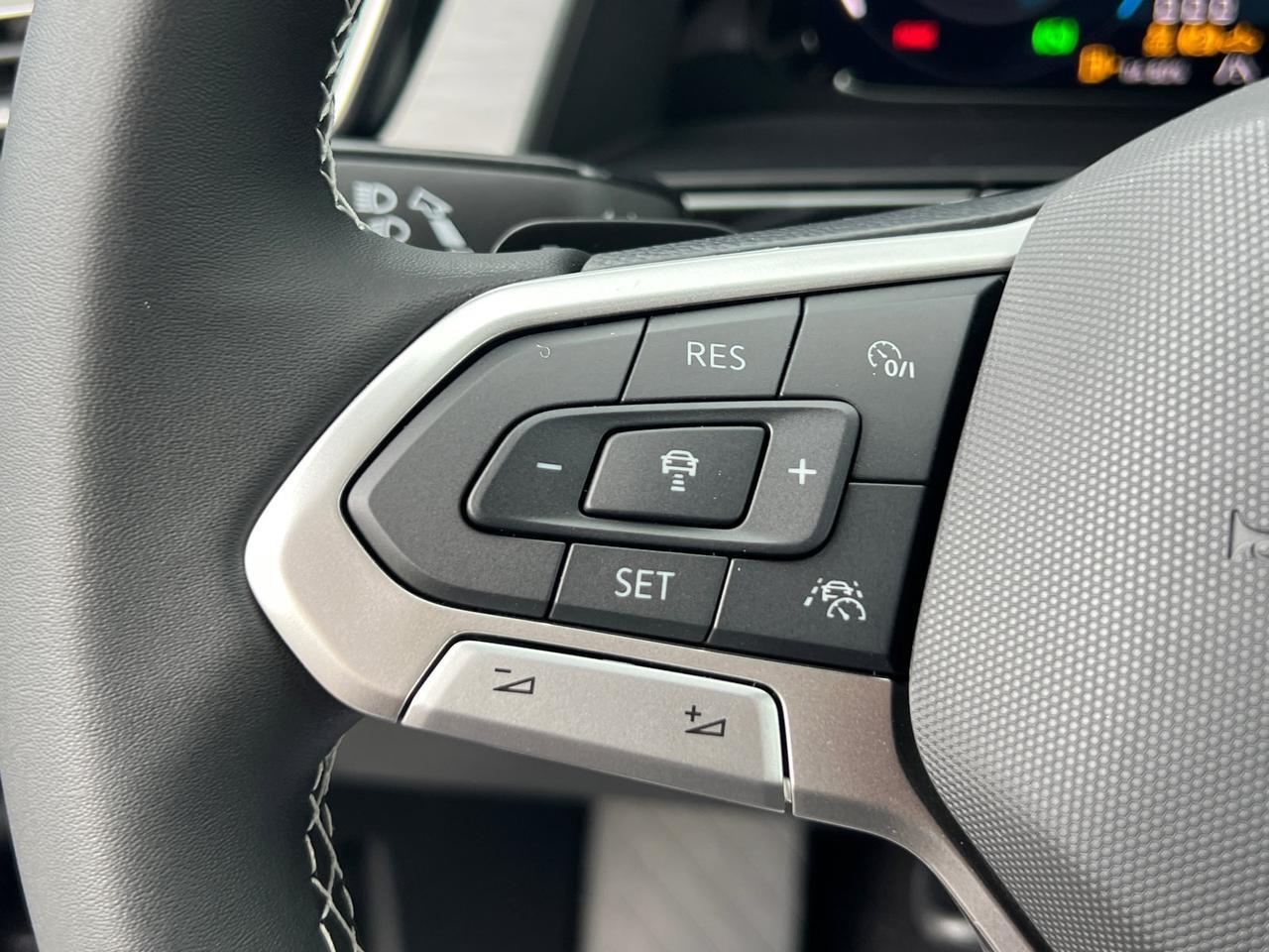 2026 Volkswagen Atlas Cross Sport 2.0T SE w/Technology Hagerstown MD