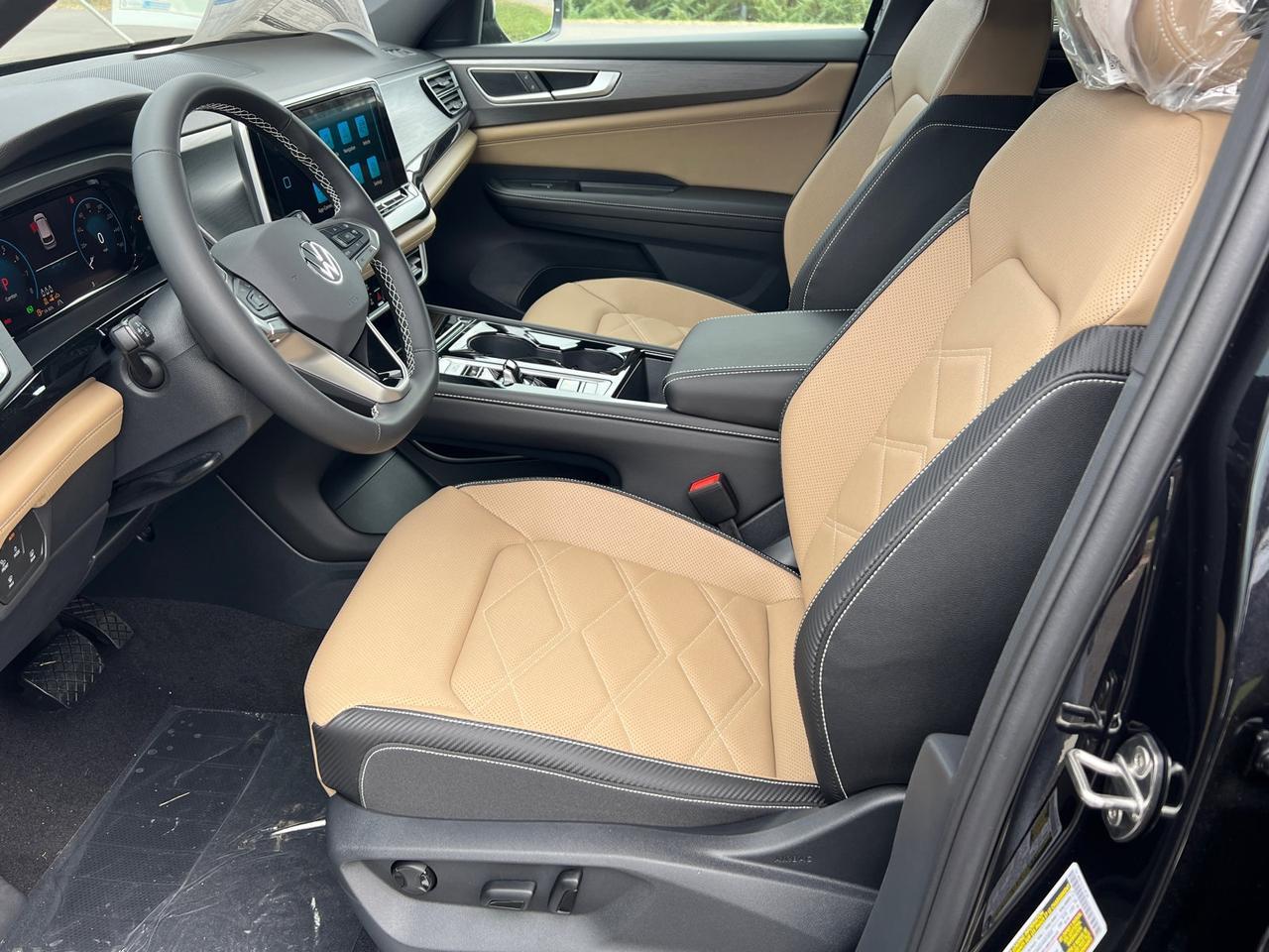 2026 Volkswagen Atlas Cross Sport 2.0T SE w/Technology Hagerstown MD