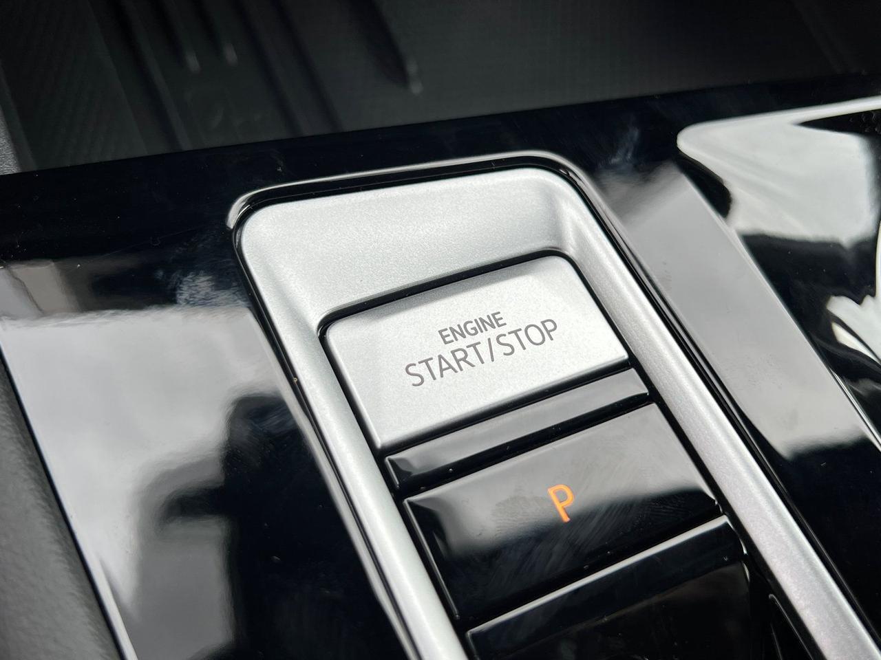 2026 Volkswagen Atlas Cross Sport 2.0T SE w/Technology Hagerstown MD