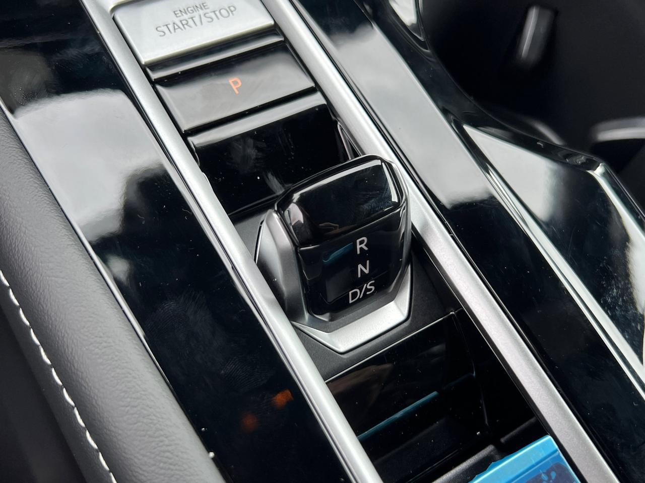 2026 Volkswagen Atlas Cross Sport 2.0T SE w/Technology Hagerstown MD