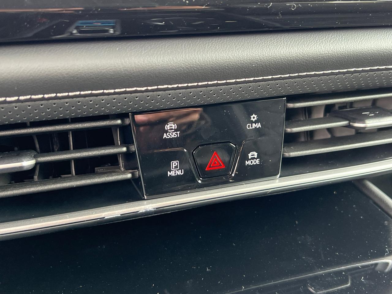 2026 Volkswagen Atlas Cross Sport 2.0T SE w/Technology Hagerstown MD