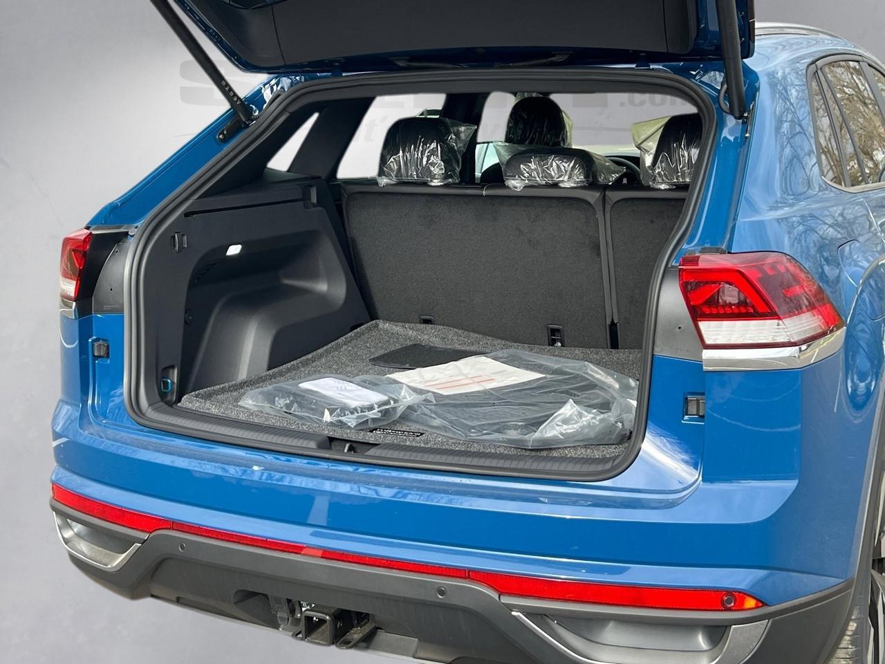 2026 Volkswagen Atlas Cross Sport 2.0T SE w/Technology Hagerstown MD