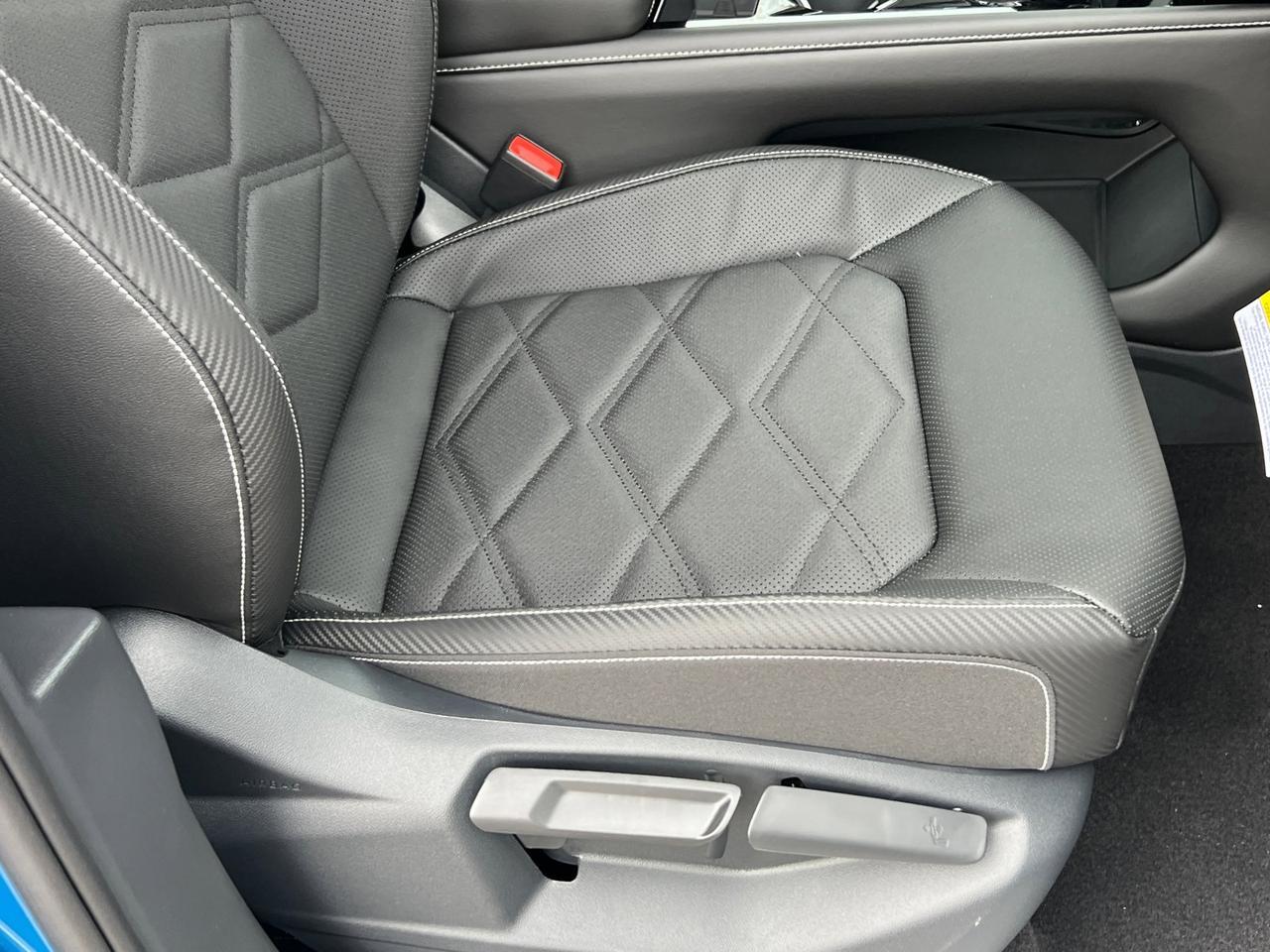 2026 Volkswagen Atlas Cross Sport 2.0T SE w/Technology Hagerstown MD