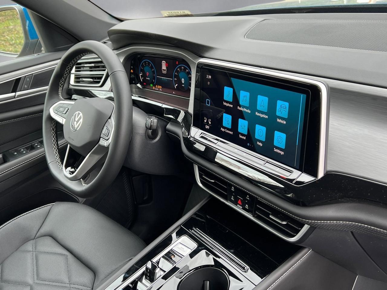 2026 Volkswagen Atlas Cross Sport 2.0T SE w/Technology Hagerstown MD