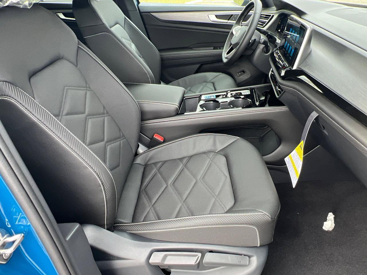 2026 Volkswagen Atlas Cross Sport 2.0T SE w/Technology Hagerstown MD