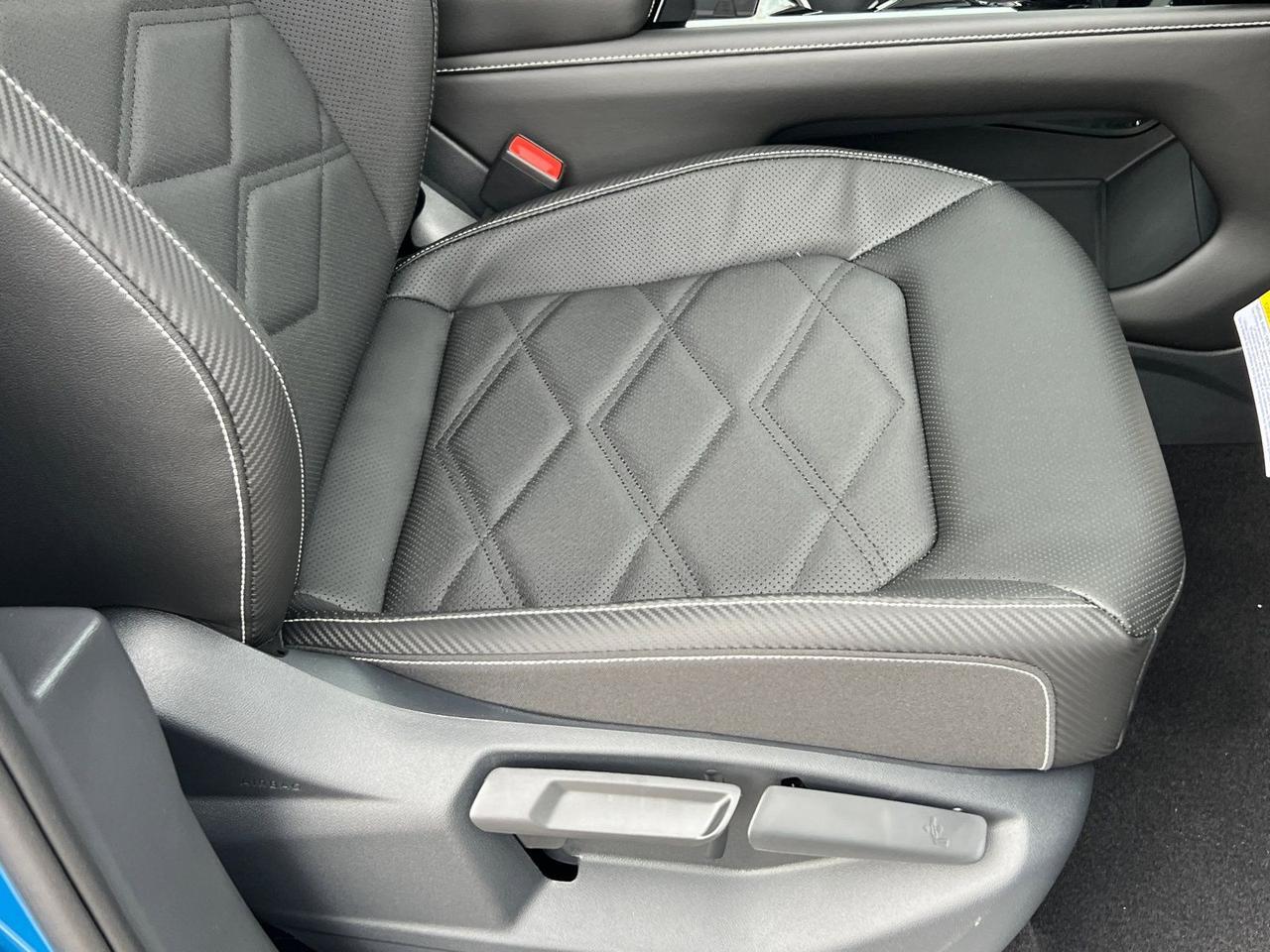 2026 Volkswagen Atlas Cross Sport 2.0T SE w/Technology Hagerstown MD