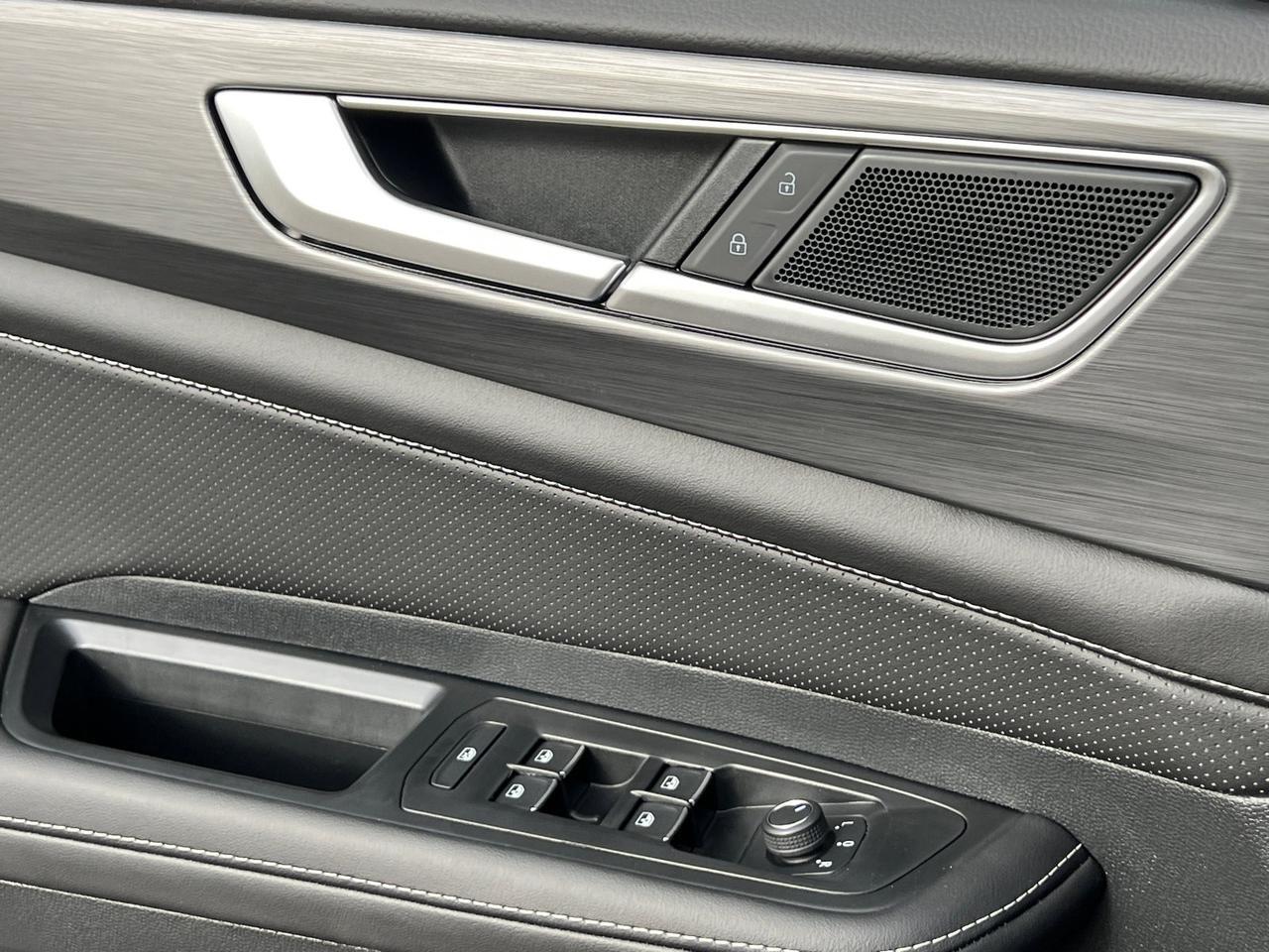 2026 Volkswagen Atlas Cross Sport 2.0T SE w/Technology Hagerstown MD