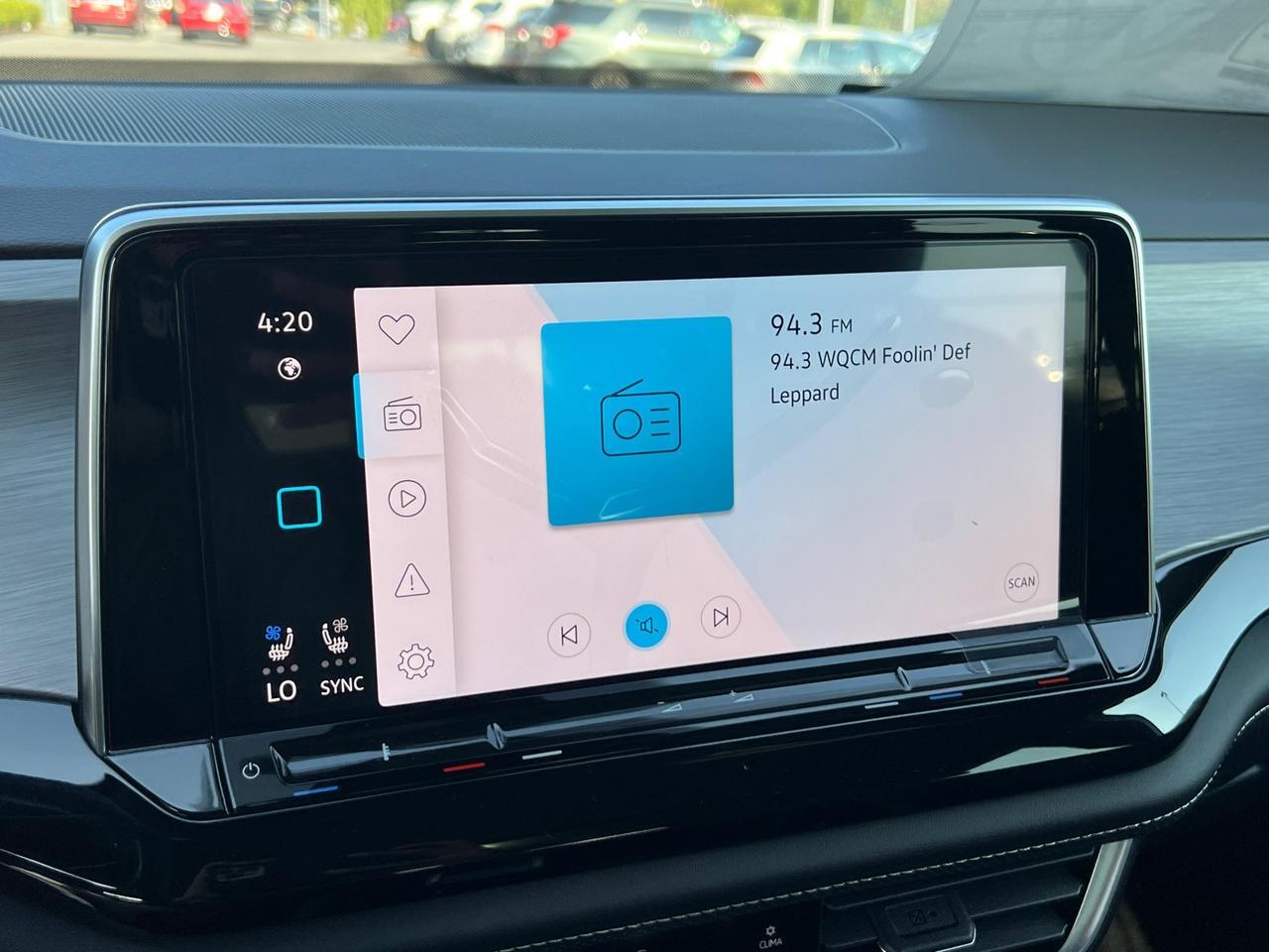 2026 Volkswagen Atlas Cross Sport 2.0T SE w/Technology Hagerstown MD