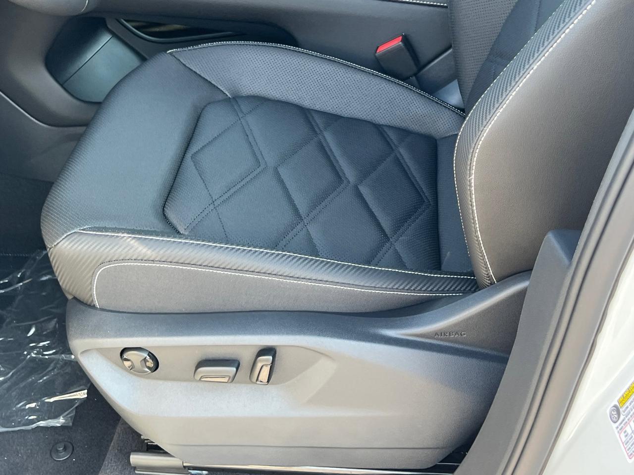 2026 Volkswagen Atlas Cross Sport 2.0T SE w/Technology Hagerstown MD