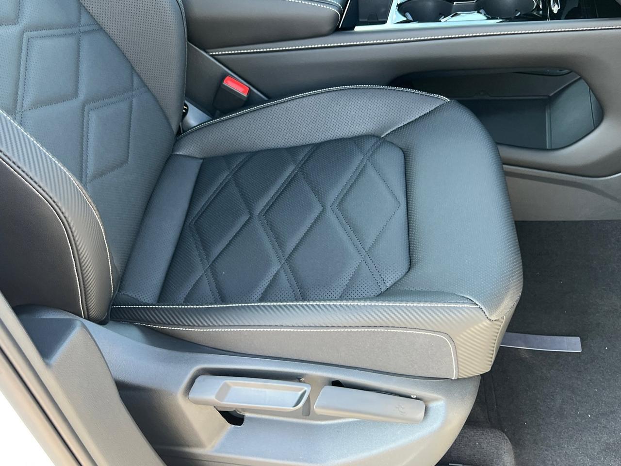 2026 Volkswagen Atlas Cross Sport 2.0T SE w/Technology Hagerstown MD