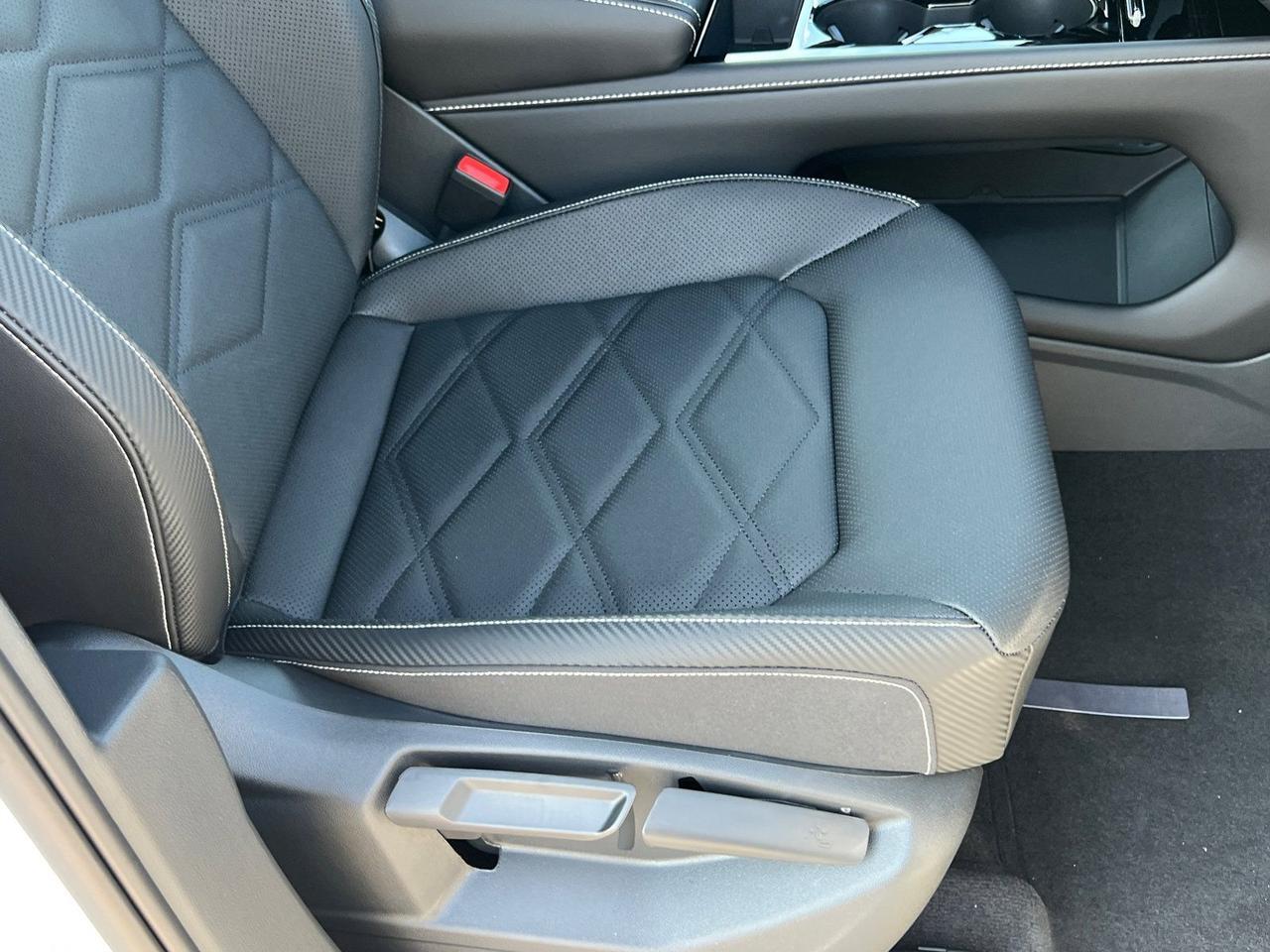 2026 Volkswagen Atlas Cross Sport 2.0T SE w/Technology Hagerstown MD