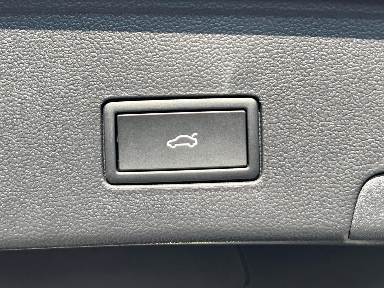 2026 Volkswagen Atlas Cross Sport 2.0T SE w/Technology Hagerstown MD