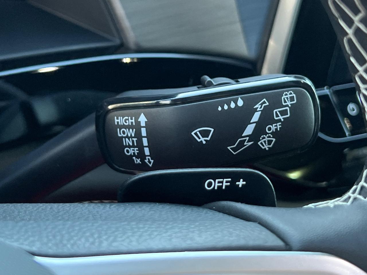 2026 Volkswagen Atlas Cross Sport 2.0T SE w/Technology Hagerstown MD