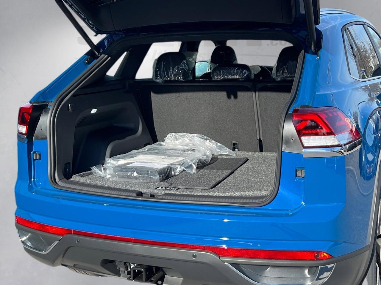 2026 Volkswagen Atlas Cross Sport 2.0T SE w/Technology Hagerstown MD