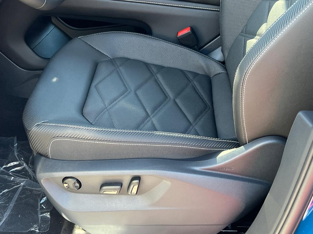 2026 Volkswagen Atlas Cross Sport 2.0T SE w/Technology Hagerstown MD