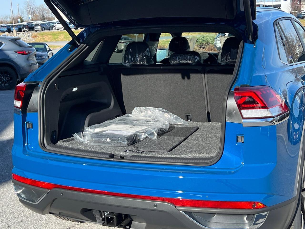 2026 Volkswagen Atlas Cross Sport 2.0T SE w/Technology Hagerstown MD