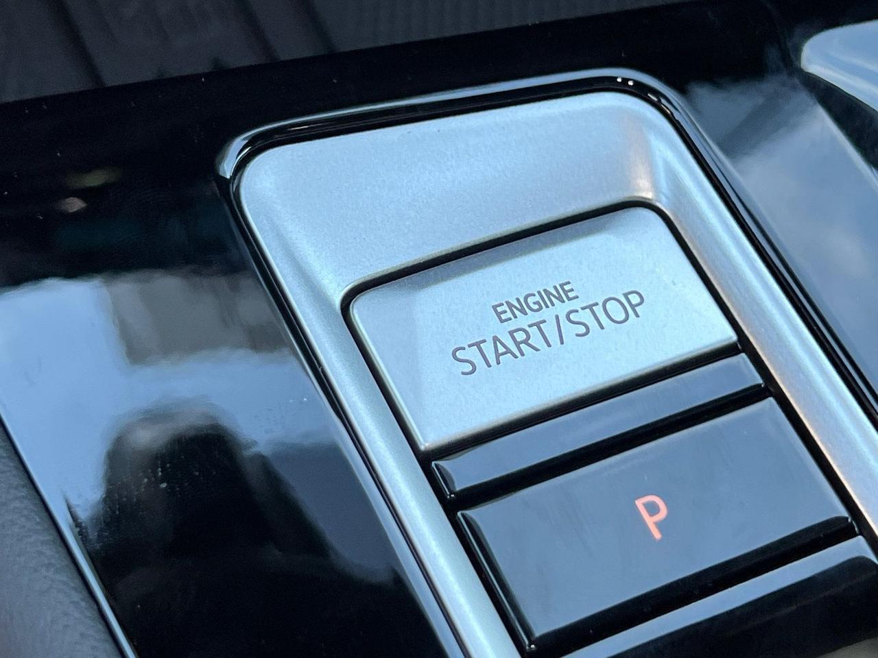 2026 Volkswagen Atlas Cross Sport 2.0T SE w/Technology Hagerstown MD