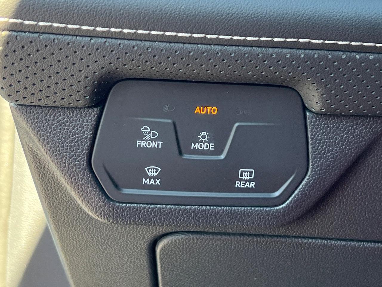 2026 Volkswagen Atlas Cross Sport 2.0T SE w/Technology Hagerstown MD