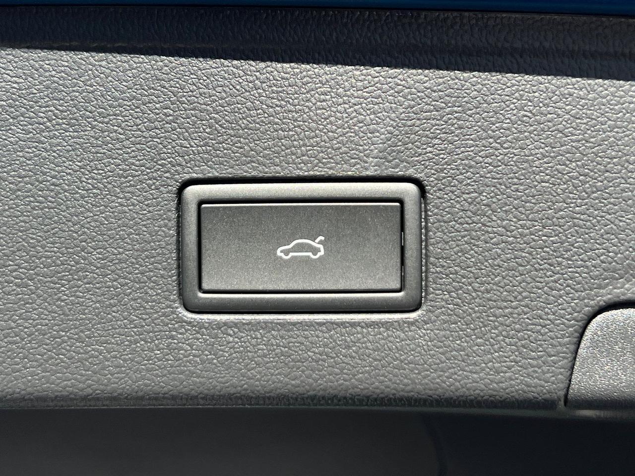 2026 Volkswagen Atlas Cross Sport 2.0T SE w/Technology Hagerstown MD