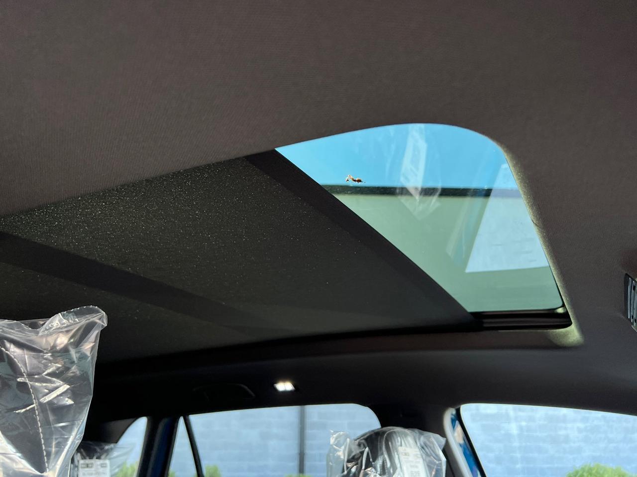 2026 Volkswagen Atlas Cross Sport 2.0T SE w/Technology Hagerstown MD