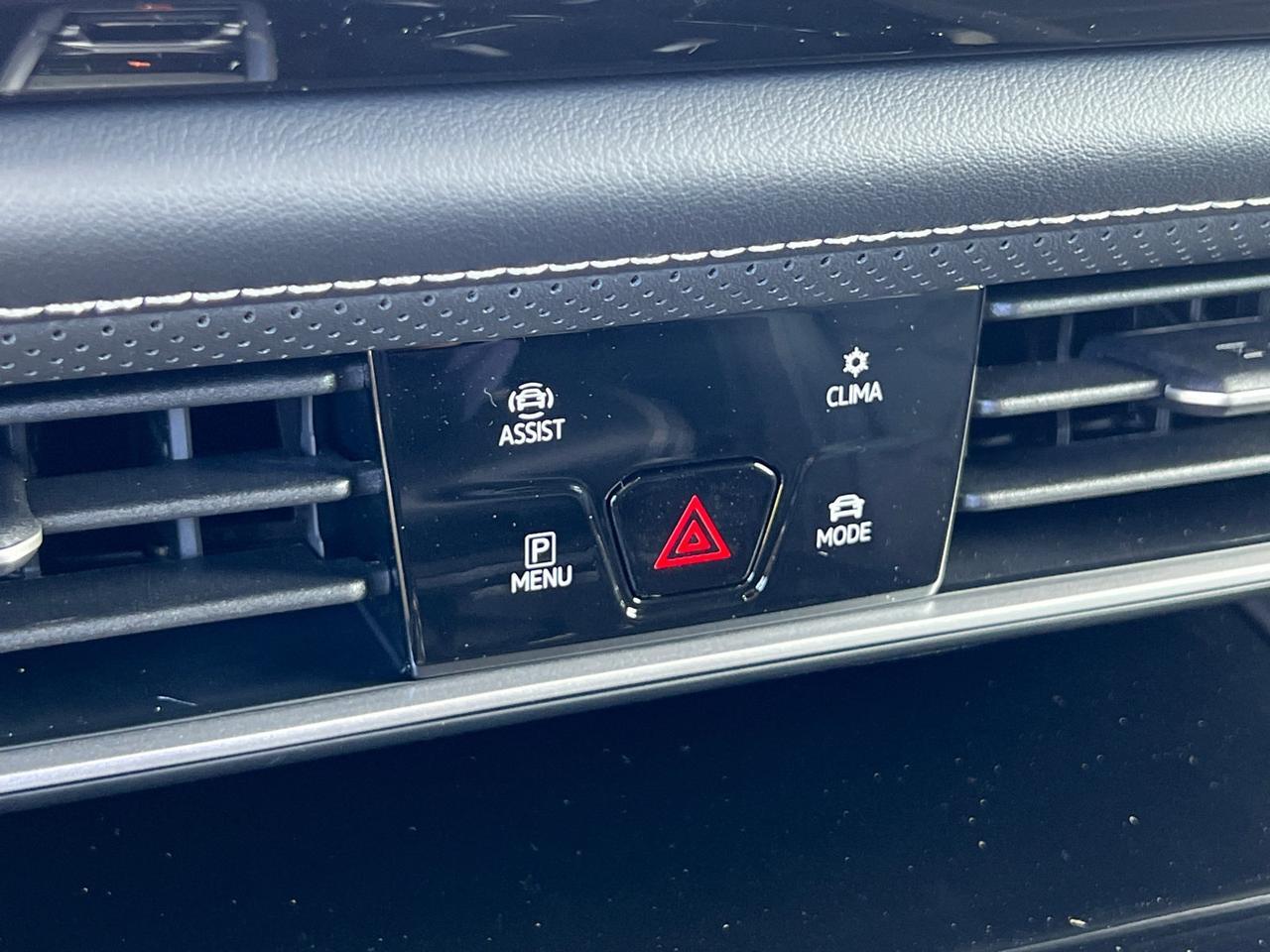 2026 Volkswagen Atlas Cross Sport 2.0T SE w/Technology Hagerstown MD