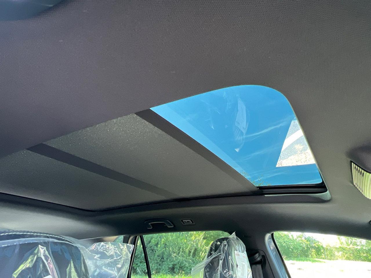 2026 Volkswagen Atlas Cross Sport 2.0T SE w/Technology Hagerstown MD