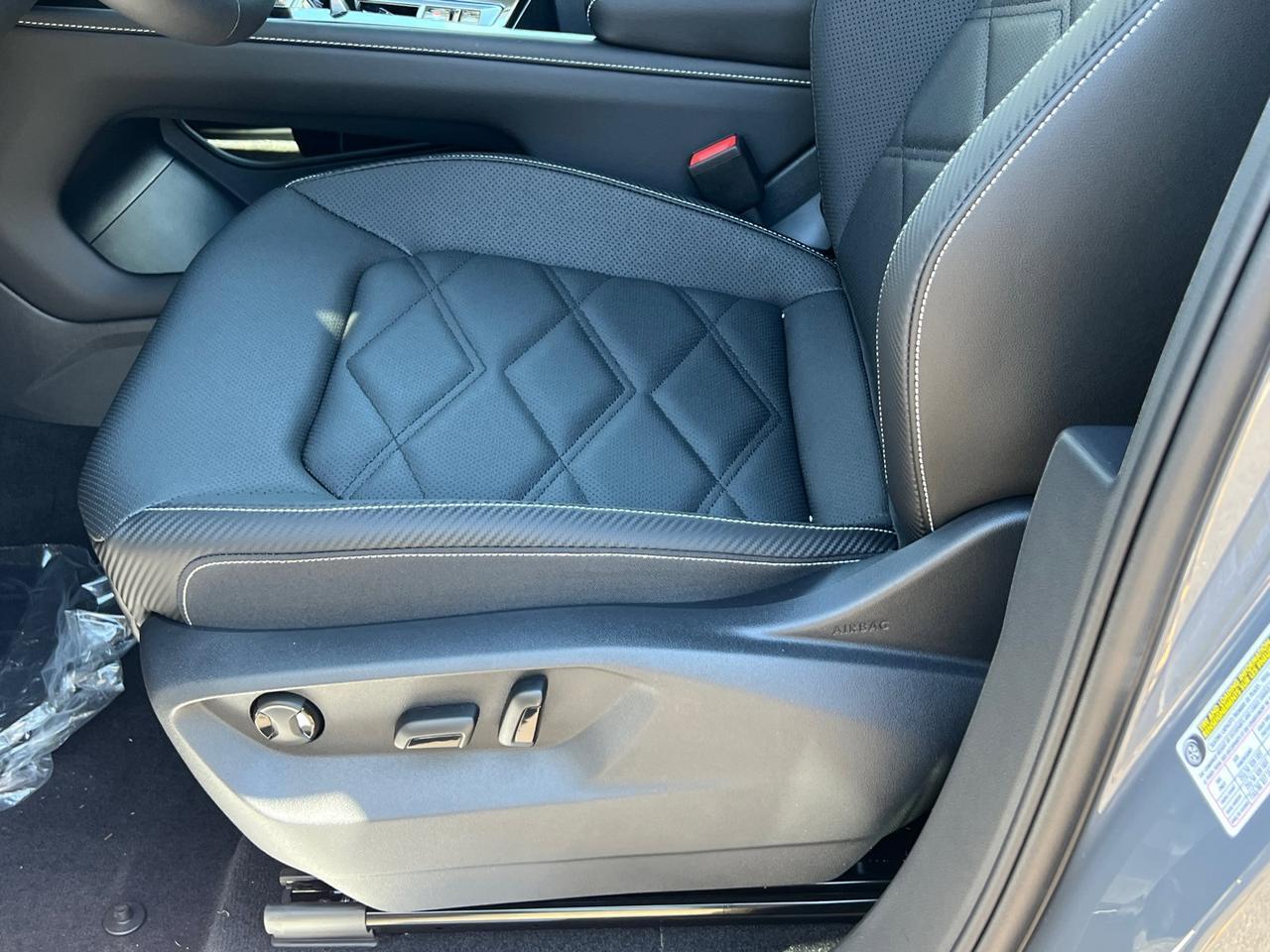 2026 Volkswagen Atlas Cross Sport 2.0T SE w/Technology Hagerstown MD