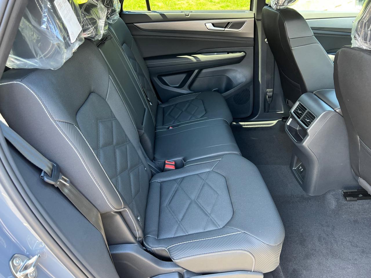 2026 Volkswagen Atlas Cross Sport 2.0T SE w/Technology Hagerstown MD