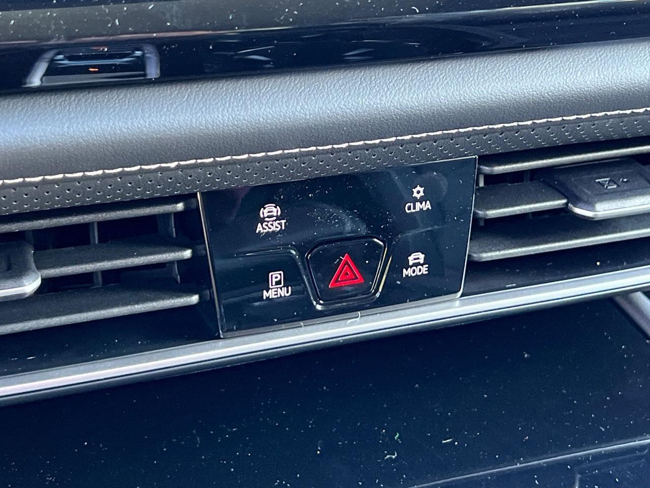 2026 Volkswagen Atlas Cross Sport 2.0T SE w/Technology Hagerstown MD