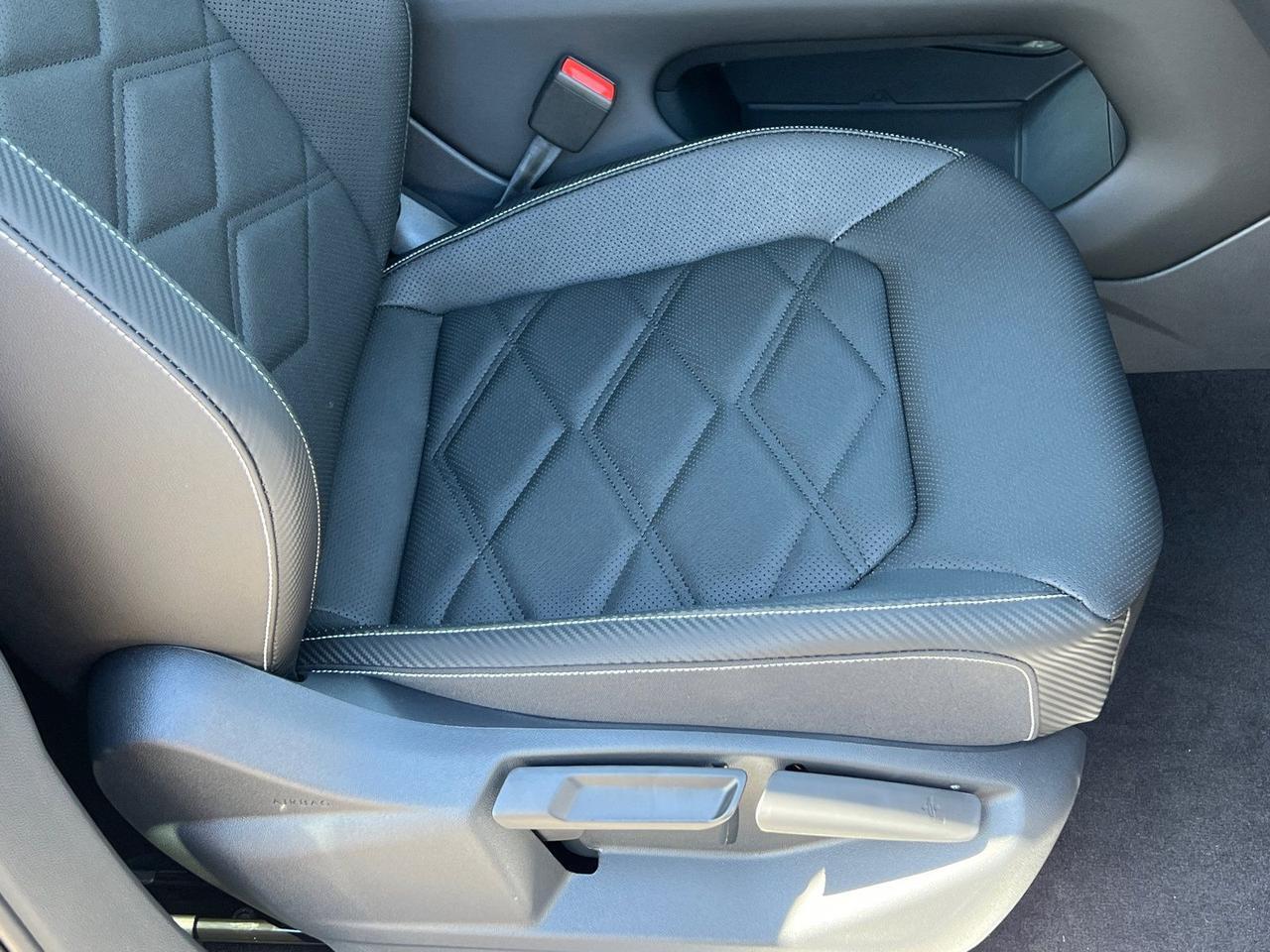 2026 Volkswagen Atlas Cross Sport 2.0T SE w/Technology Hagerstown MD