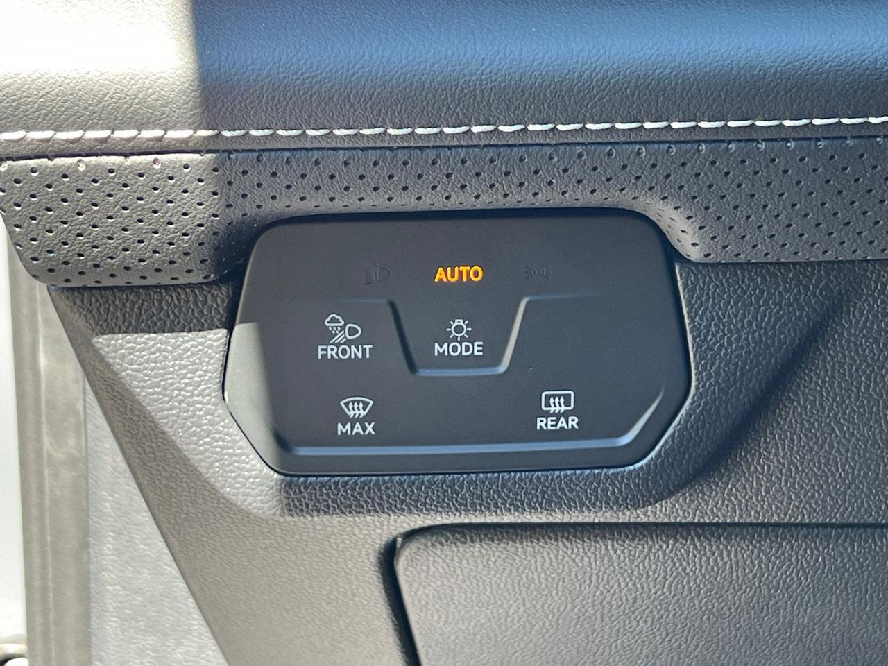 2026 Volkswagen Atlas Cross Sport 2.0T SE w/Technology Hagerstown MD