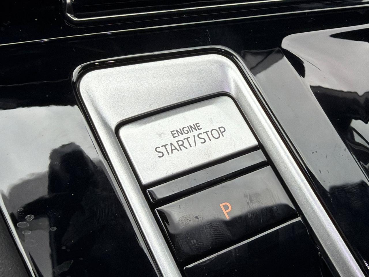 2026 Volkswagen Atlas Cross Sport 2.0T SE w/Technology Hagerstown MD