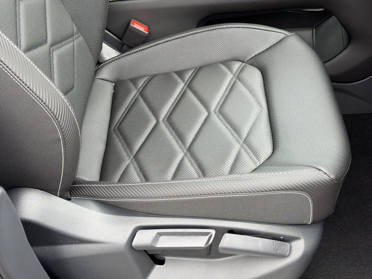 2026 Volkswagen Atlas Cross Sport 2.0T SE w/Technology Hagerstown MD