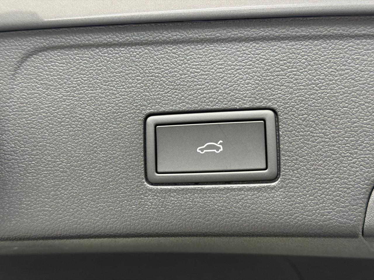 2026 Volkswagen Atlas Cross Sport 2.0T SE w/Technology Hagerstown MD