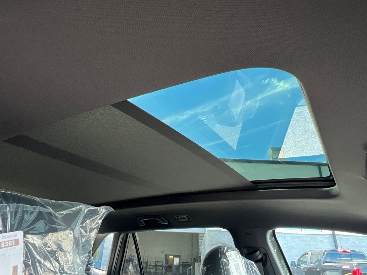 2026 Volkswagen Atlas Cross Sport 2.0T SE w/Technology Hagerstown MD