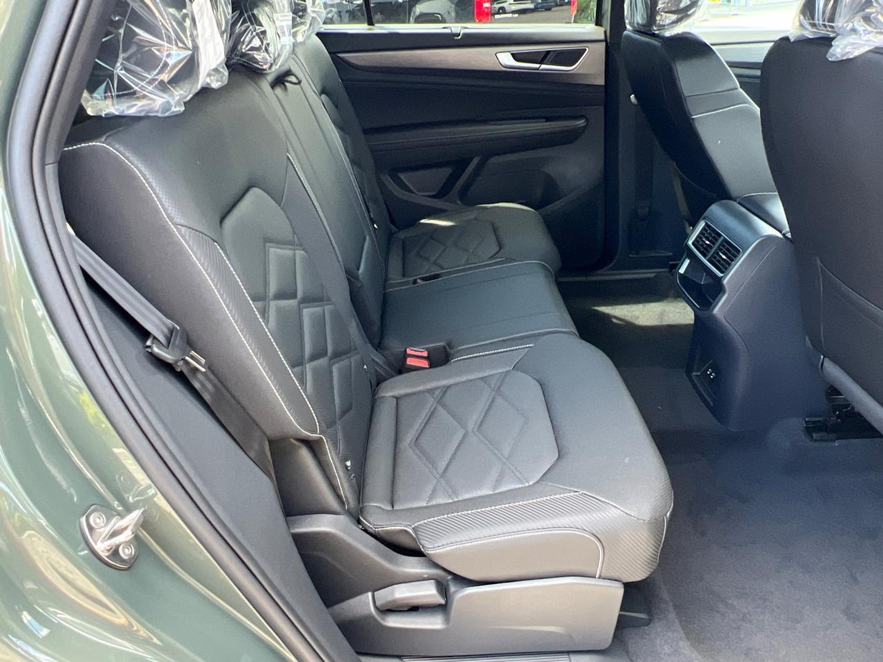 2026 Volkswagen Atlas Cross Sport 2.0T SE w/Technology Hagerstown MD