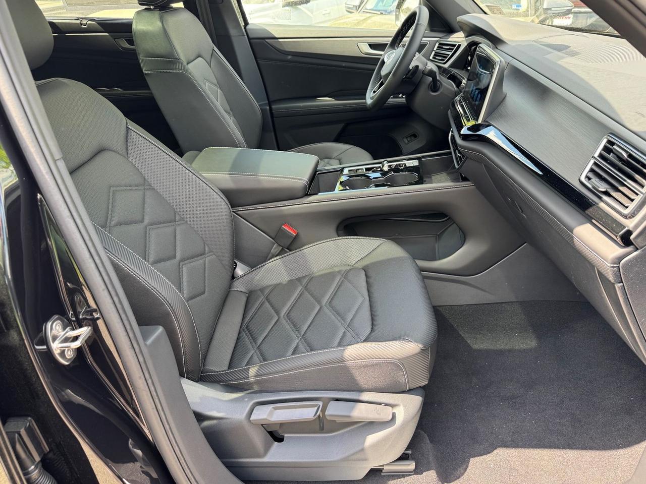 2026 Volkswagen Atlas Cross Sport 2.0T SE w/Technology Springfield VA