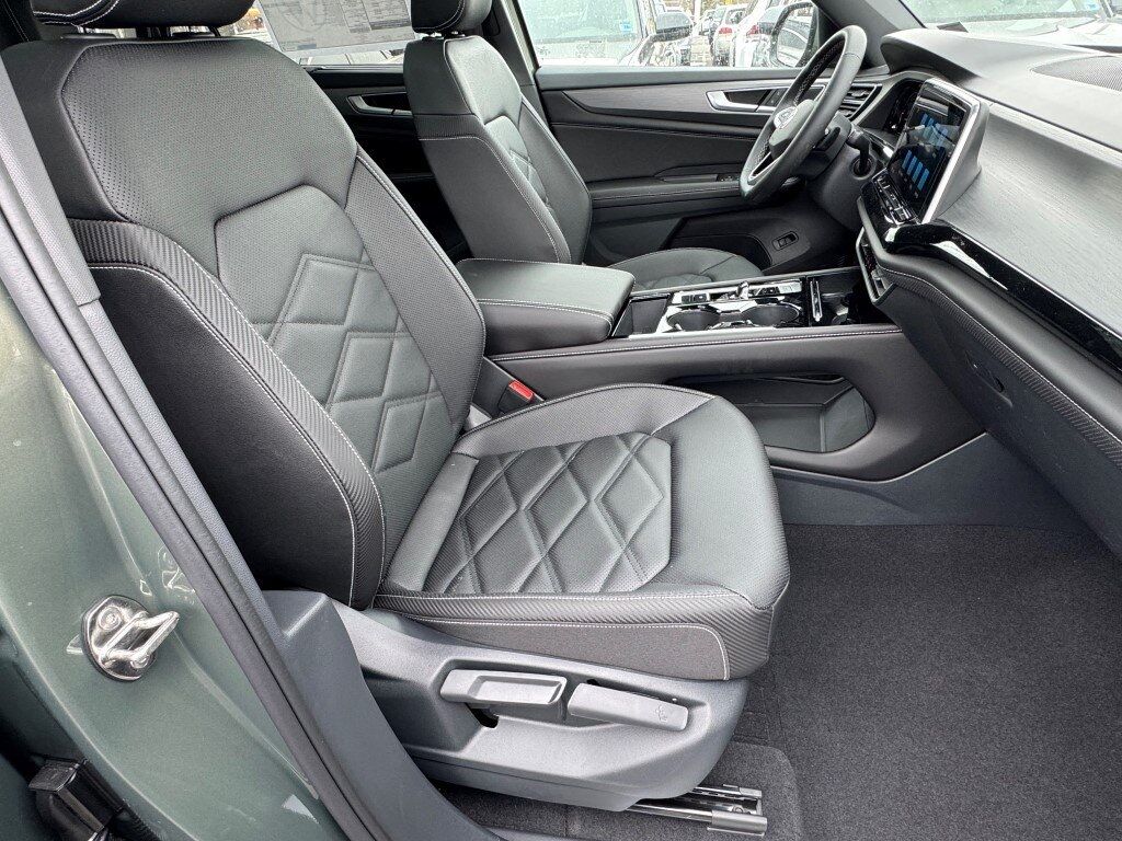 2026 Volkswagen Atlas Cross Sport 2.0T SE w/Technology Springfield VA