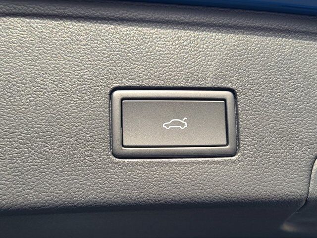 2026 Volkswagen Atlas Cross Sport 2.0T SE w/Technology Springfield VA