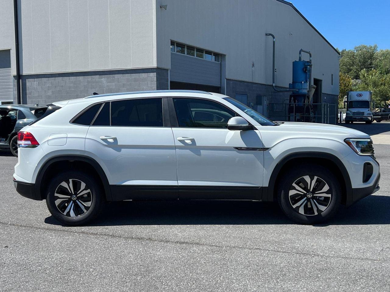 2026 Volkswagen Atlas Cross Sport 2.0T SE Hagerstown MD