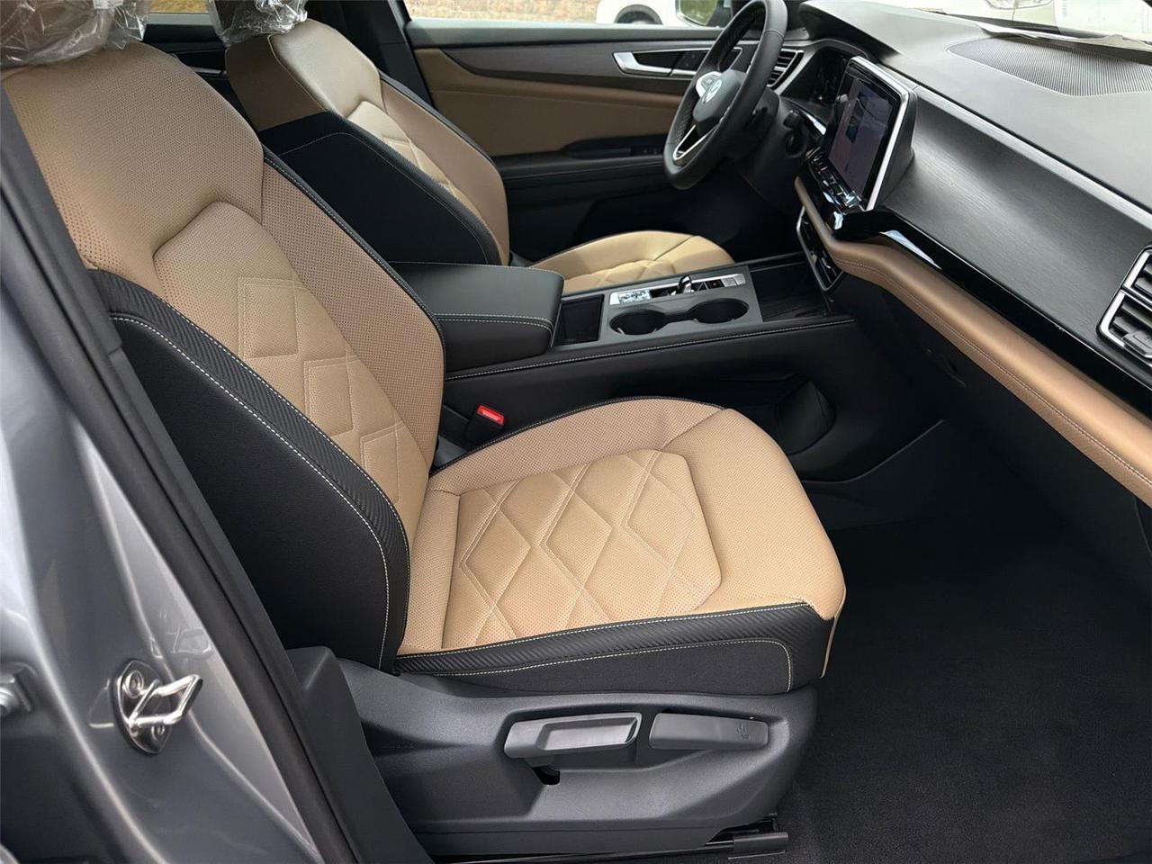 2026 Volkswagen Atlas Cross Sport 2.0T SE Hagerstown MD