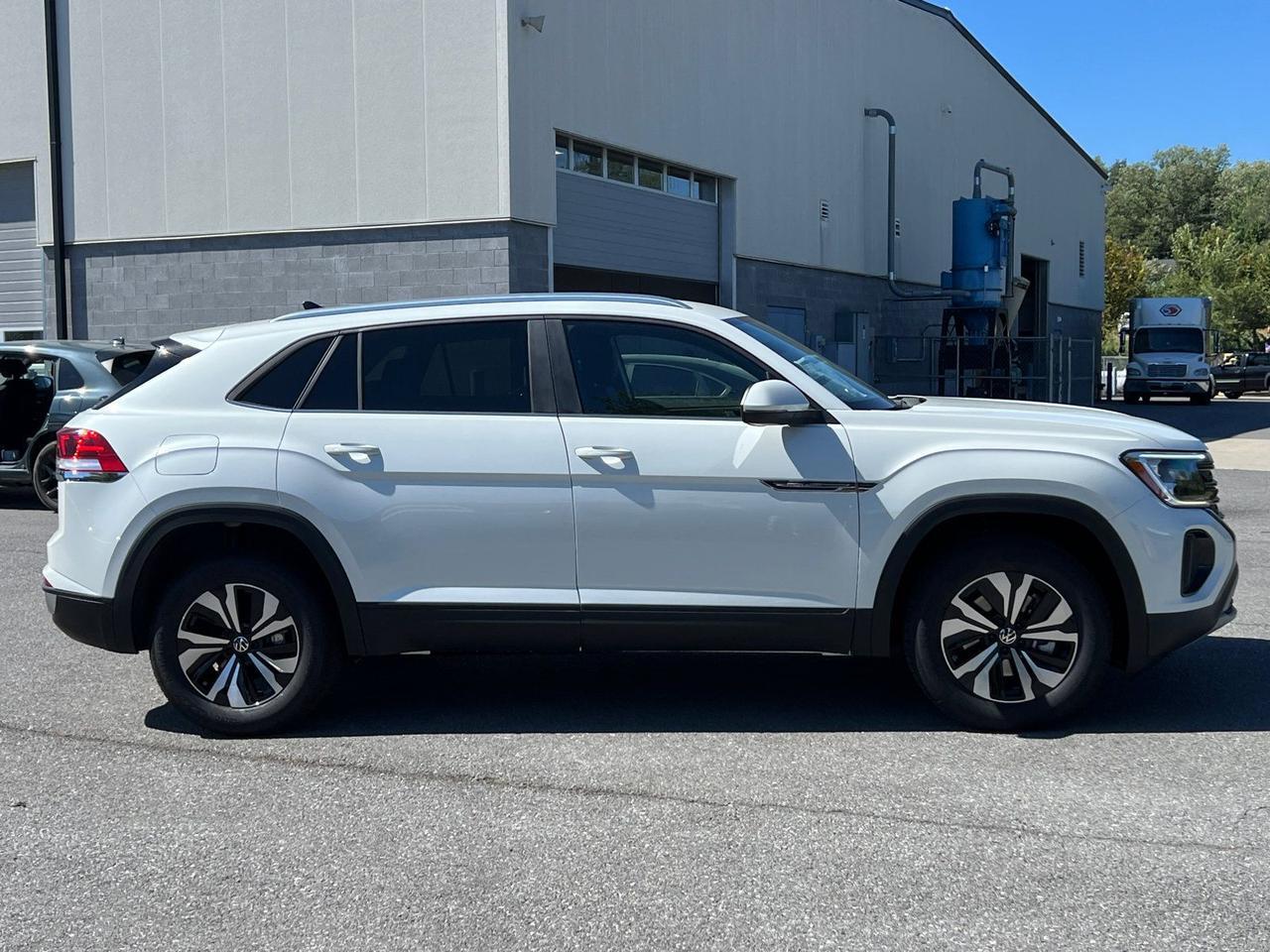2026 Volkswagen Atlas Cross Sport 2.0T SE Hagerstown MD
