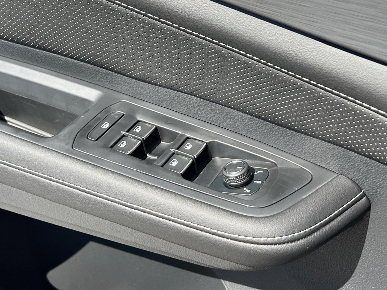 2026 Volkswagen Atlas Cross Sport 2.0T SE Hagerstown MD